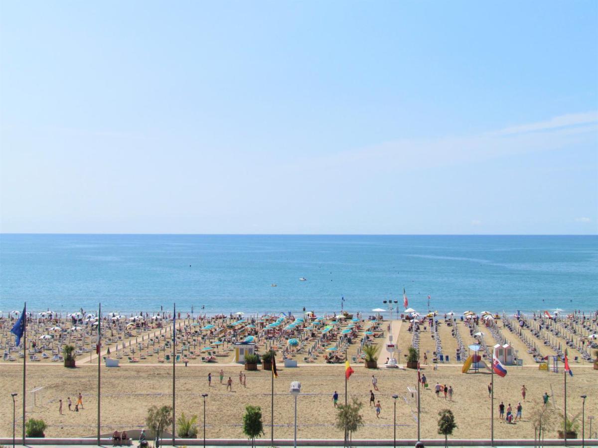 Condominio Zenith 비비오네 외부 사진